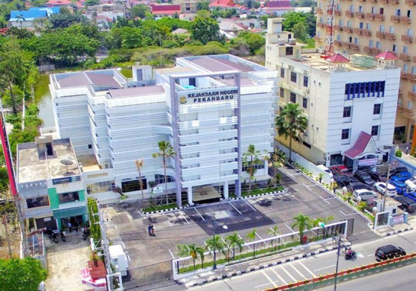Jaksa Agung Resmian Gedung Baru Kejari Pekanbaru Dengan Kegiatan Sosial
