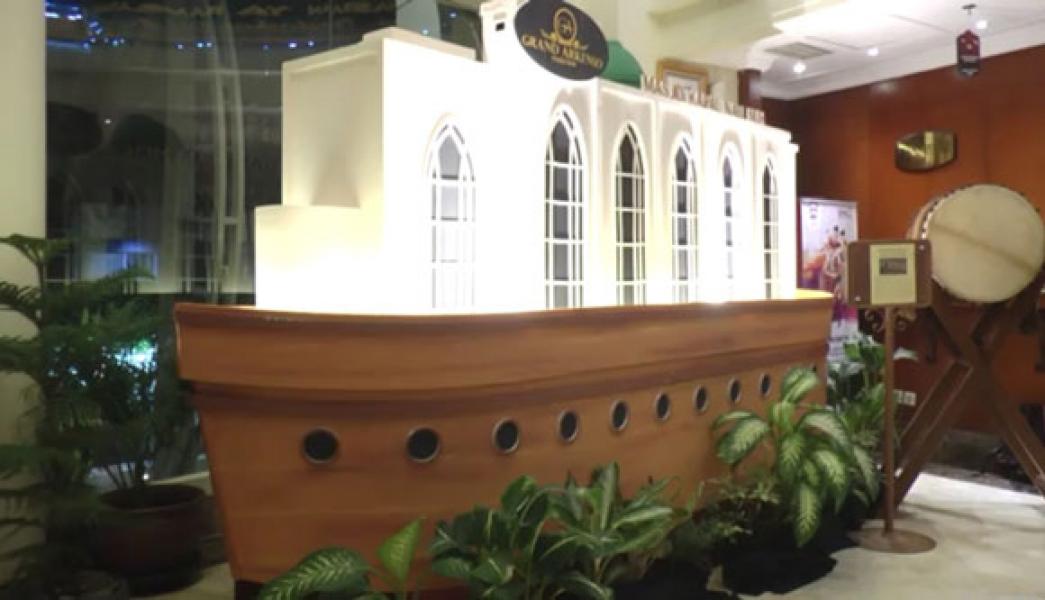 Megahnya Masjid Kapal Nabi Nuh Sambut Ramadan di Hotel