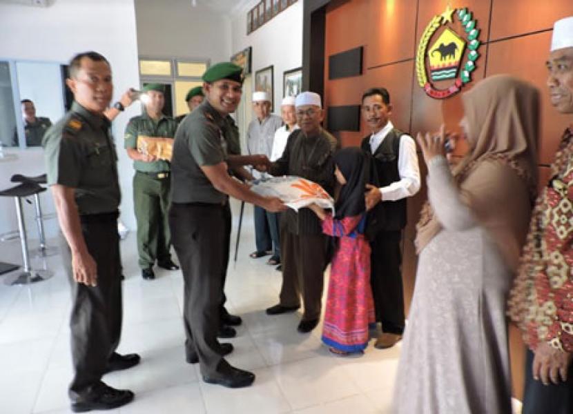Panti Asuhan Puri Kasih Tembilahan Terima Sembako dari Kodim Inhil