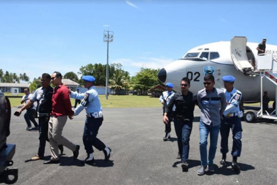 Pesawat Tempur F-16 Milik TNI AU Paksa Turun Pesawat Asing