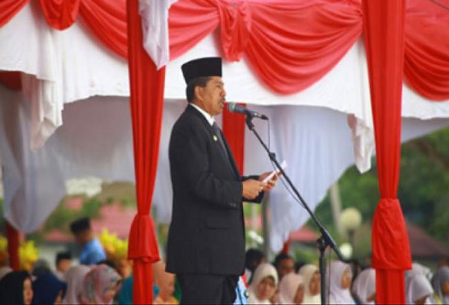 Plt Bupati Siak Pimpin Upacara Peringatan Hardiknas