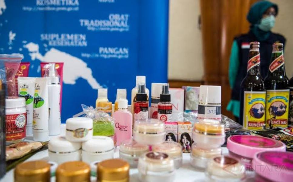 Polisi Amankan Ratusan Kotak Obat Kuat Tanpa Ijin Edar di Pelalawan