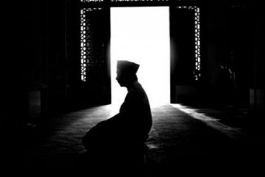 Puasa Tapi Meninggalkan Shalat, Apa Hukumnya?