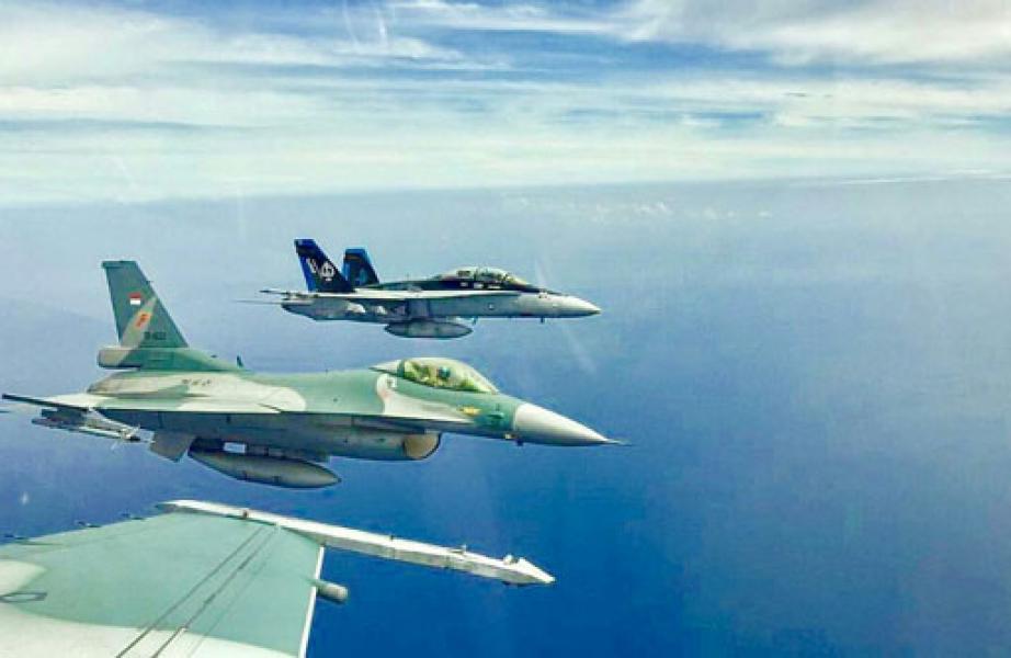 TNI AU Hancurkan Empat Pesawat Tempur Asing di Natuna