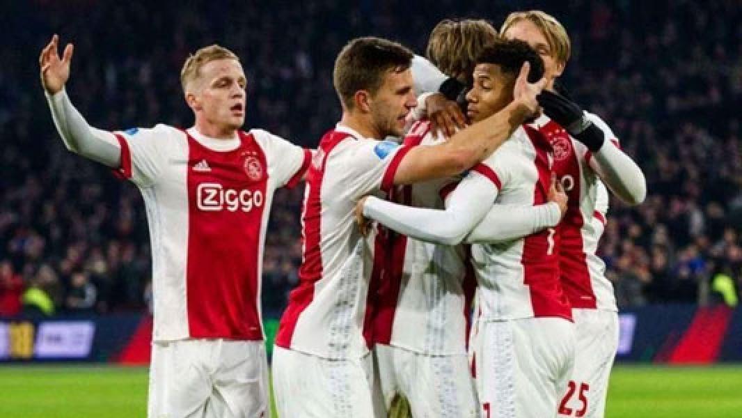 Antiklimaks, Dongeng Kejayaan Ajax Runtuh dalam 35 Menit