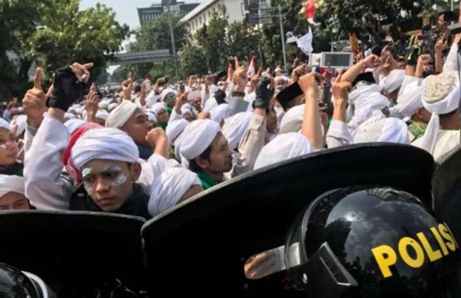 Benarkah Pasta Gigi Bisa Atasi Gas Air Mata? Begini Faktanya