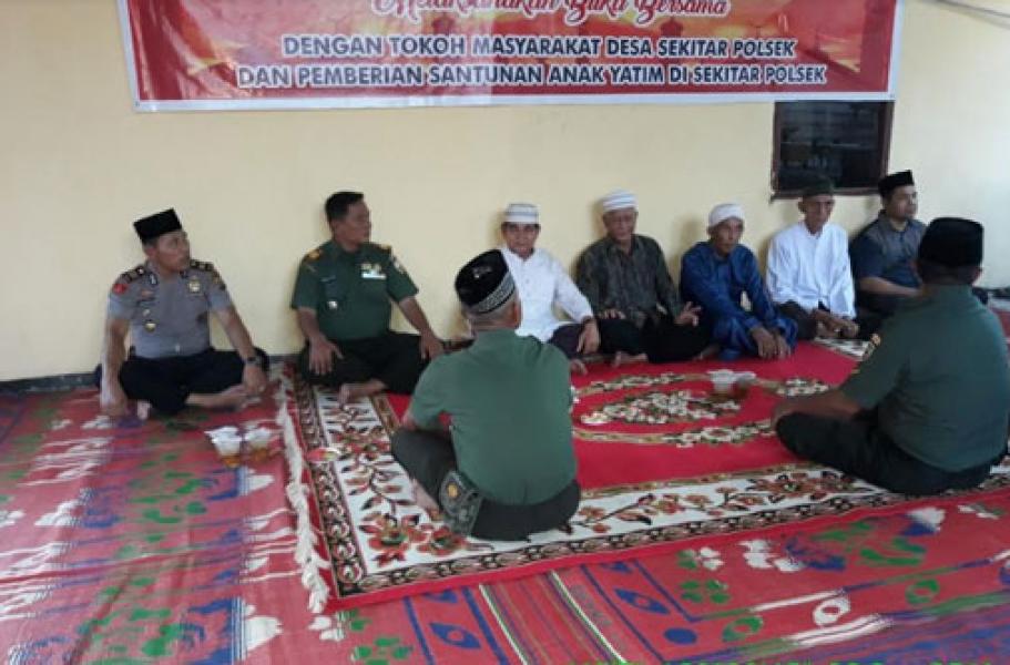Ciptakan Sinergitas, Danramil 14/Kepenuhan Buka Bersama Di Polsek Kepenuhan