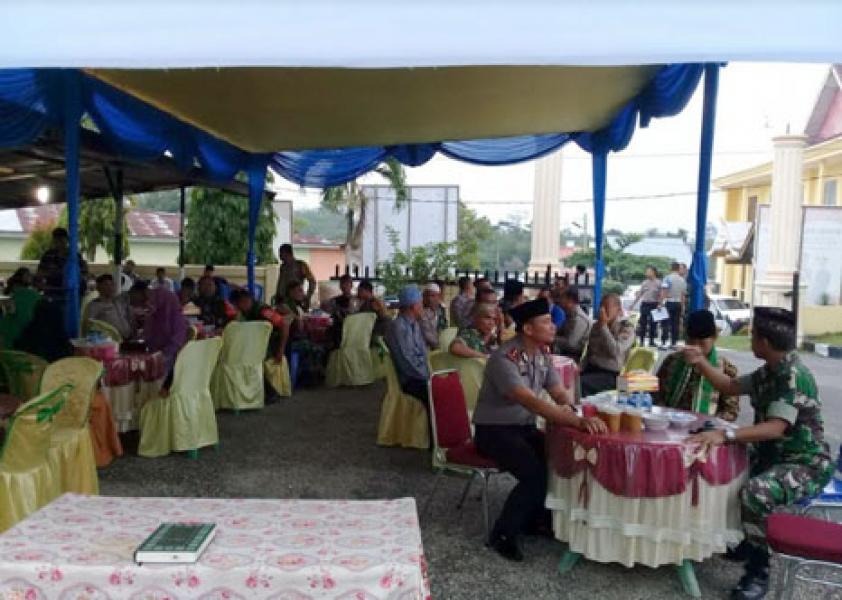 Kompak, Koramil 04/PKL Kuras Dan Polsek PKl Kuras Gelar Buka Bersama