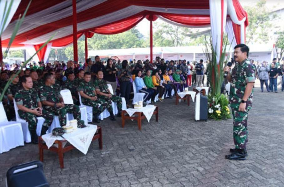 Mabes TNI Gelar Bazar Bulan Ramadhan Menyambut Idul Fitri 1440 H