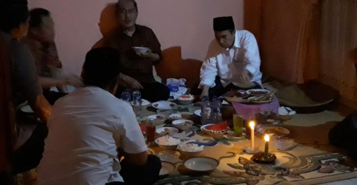 PLN Berulah, Gubri dan Bupati Kampar Buka Puasa Diterangi Lilin