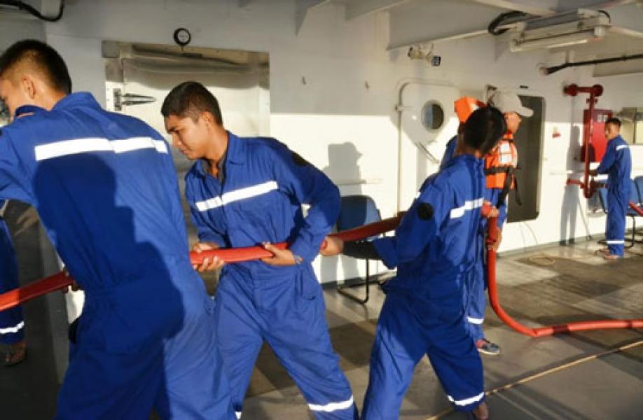 Pelayaran Dari India, ABK KN Tanjung Datu-301 Jinakkan Kobaran Api di Perariran Malaka