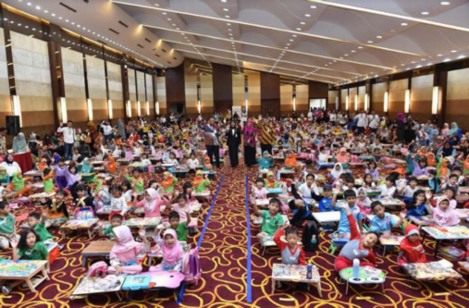 Ratusan Siswa TK dan SD Di Kota Pekanbaru Ramaikan Lomba Mewarnai Bank Riau Kepri