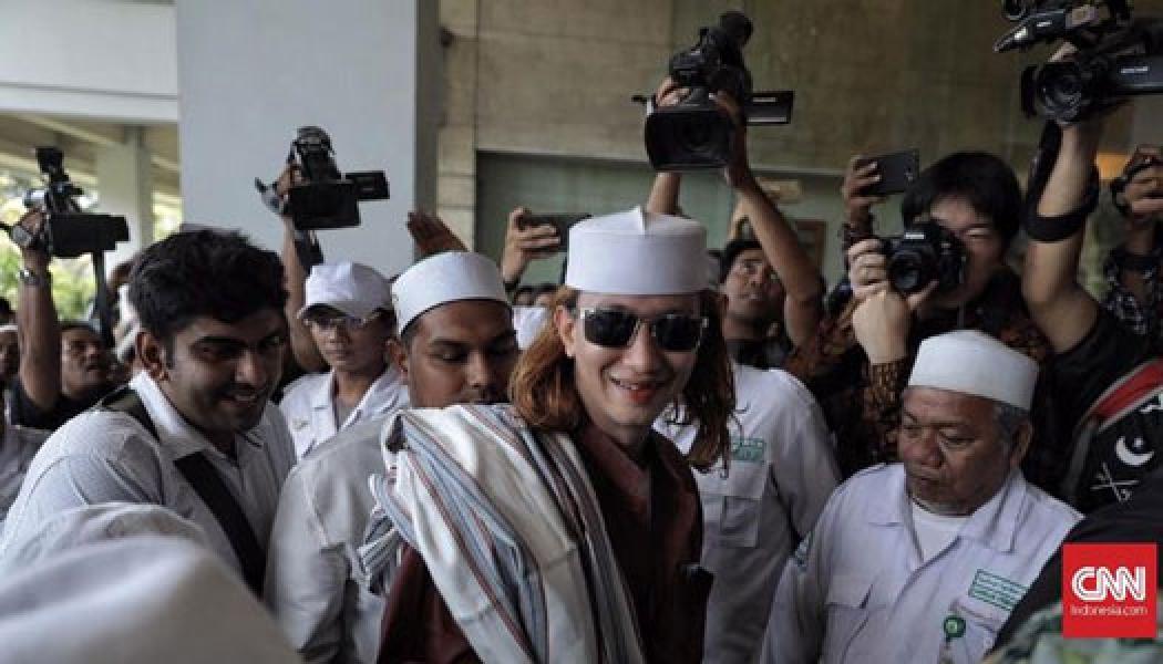 Baru Bebas, Bahar bin Smith Kembali Dijemput Masuk Tahanan