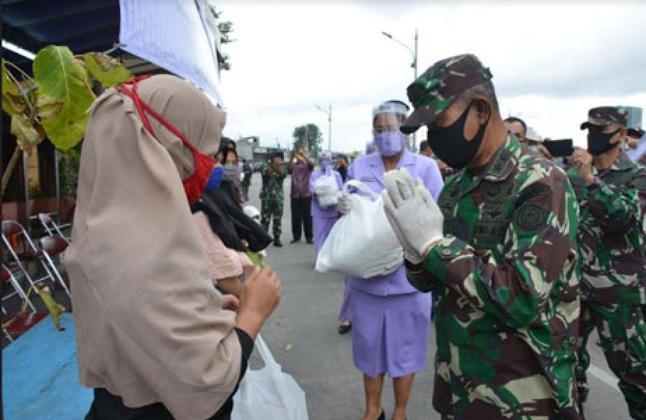 Bhakti Sosial Kogabwilhan I Peduli dan Berbagi