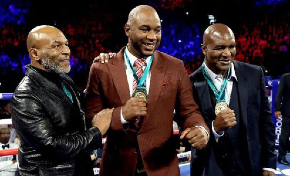 Holyfield Benarkan Negosiasi Lawan Tyson Sedang Berjalan
