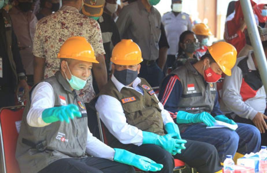 Kecamatan Tenayan Raya Gelar Rapid Test & Semprot Disinfektan di 2 Kelurahan