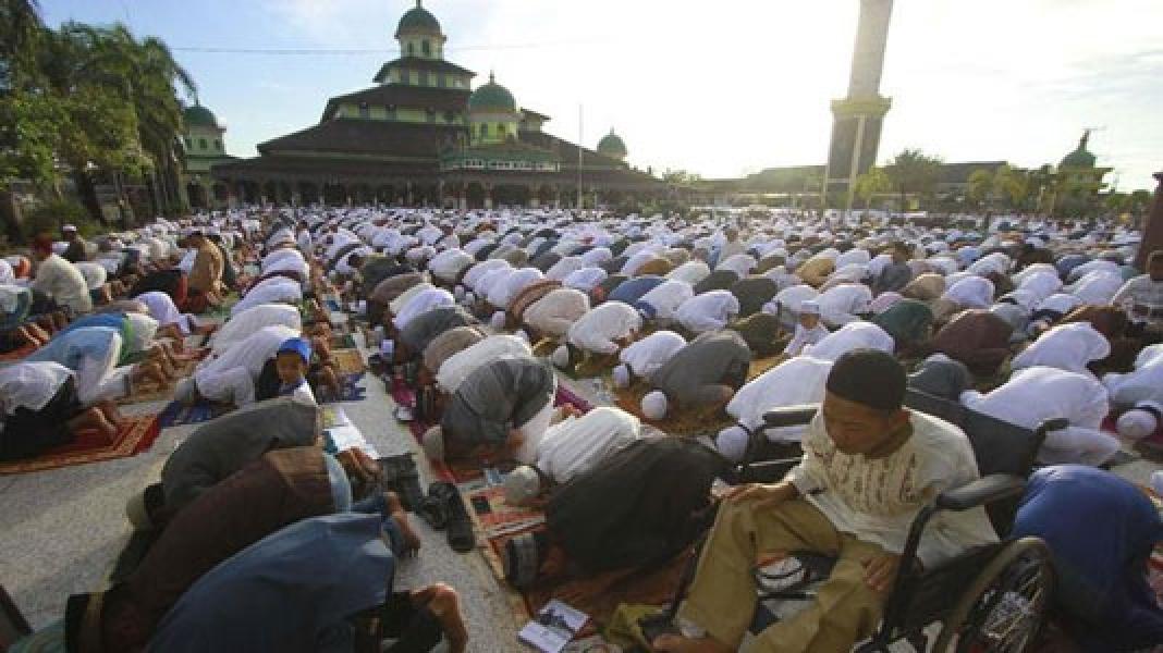 MUI Anjurkan Anggota Keluarga Lakukan Khotbah Salat Id