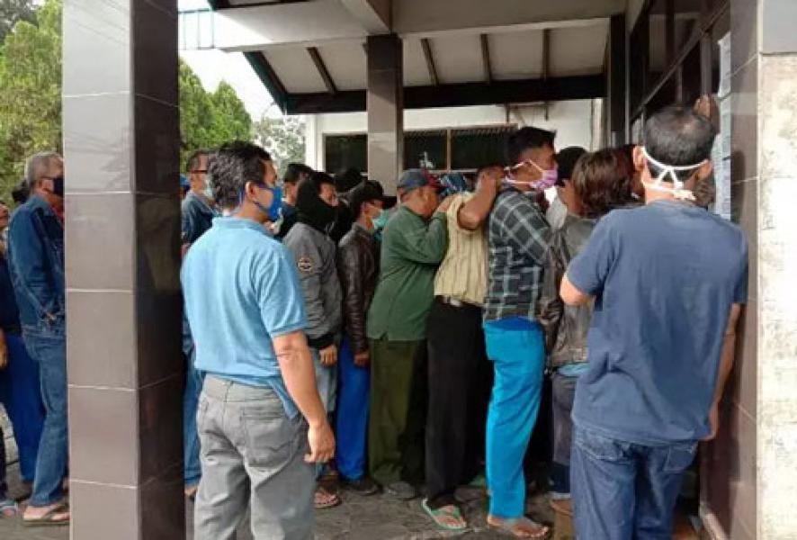 Pria Covid-19 yang Ngamuk dan Peluk Warga Tertular Corona di Klaster Lembang