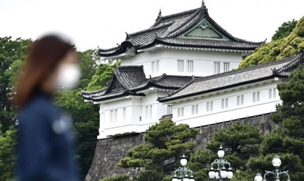 Pria Jepang Ditangkap karena Menyusup ke Istana Kekaisaran dengan Berenang