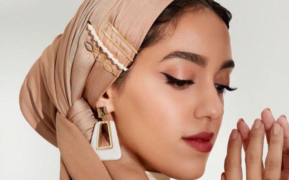 Rayakan Lebaran dengan Baju Lama? Bisa Banget Jika Ikuti Tips Ini