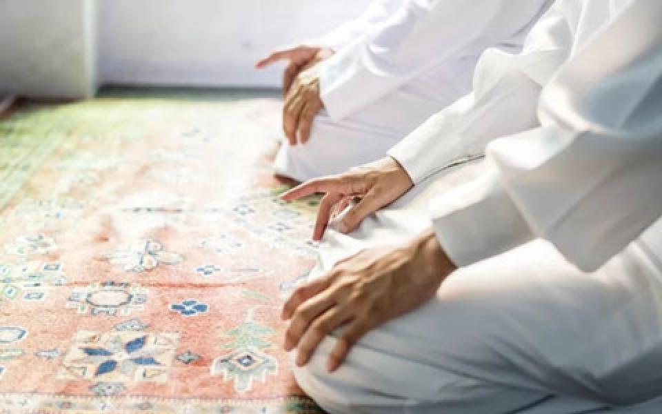 Tausiyah: Ketika Kening Bertakwa, Lidah Memfitnah