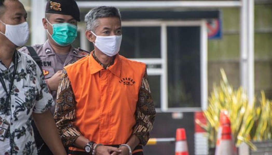 Wahyu Didakwa Terima Rp500 Juta dari Gubernur Papua Barat