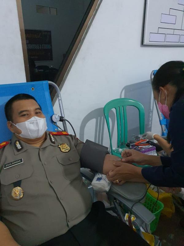 Peduli Kemanusiaan, Mantan Kasat Lantas Polresta Pekanbaru, Serdik Sespimen Dikreg 61 Donor Darah Ditengah Pandemi