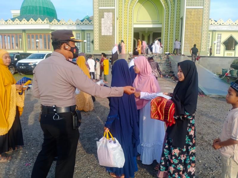 Polsek Tanah Putih Laaksanakan Pengamanan Sholat Idul Fitri
