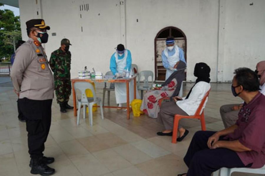 Sasar Tempat Berkumpul, Polres Siak Lakukan Random Rapid Test Antigen