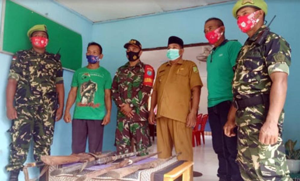Terima Enam Pucuk Senjata Rakitan, Dandim Sambas Apresiasi Prestasi Babinsa