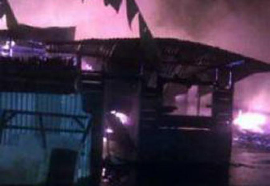 Diduga Akibat Konsleting Listrik, 2 Rumah Ludes Terbakar 