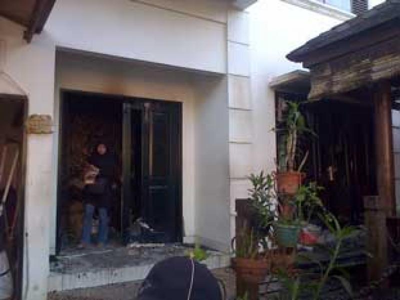 Foto Keluarga Ikut Dilalap Api, Anak Uje Sedih