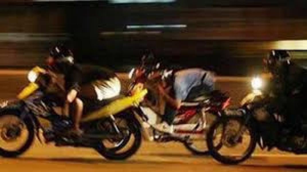 Kawanan Geng Motor Rampas Sepeda Motor Honda Scoopy
