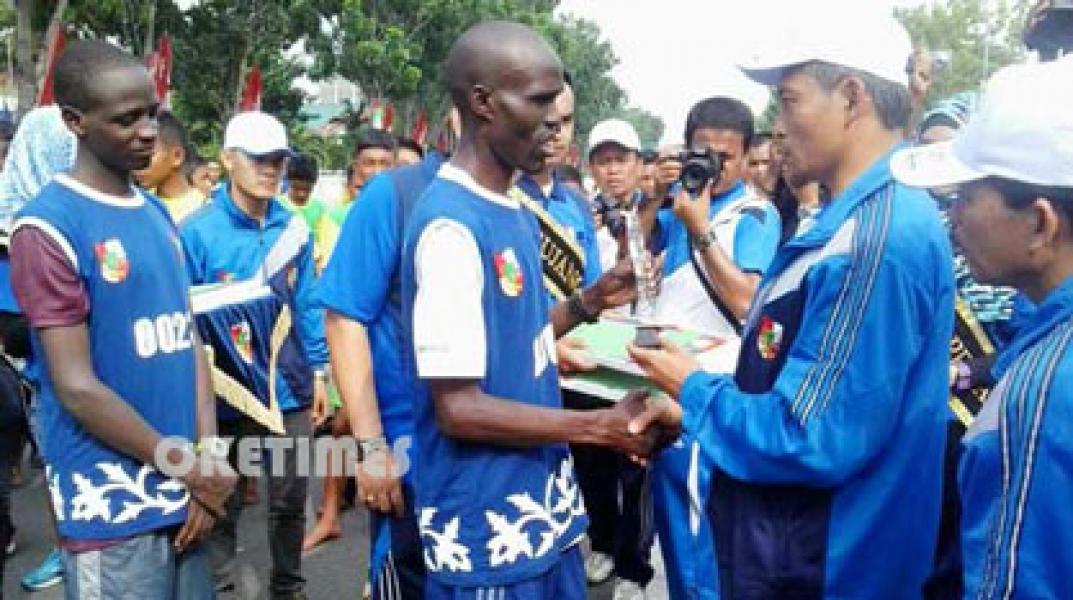 Pelari Kenya Juara Lomba Lari 10 K HUT Kota Pekanbaru Ke-230