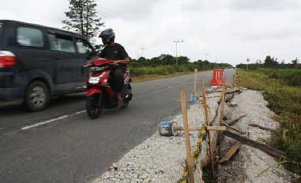 Pemkab Siak Sharing Budget Pembangunan Jalan dengan Perusahaan Besar