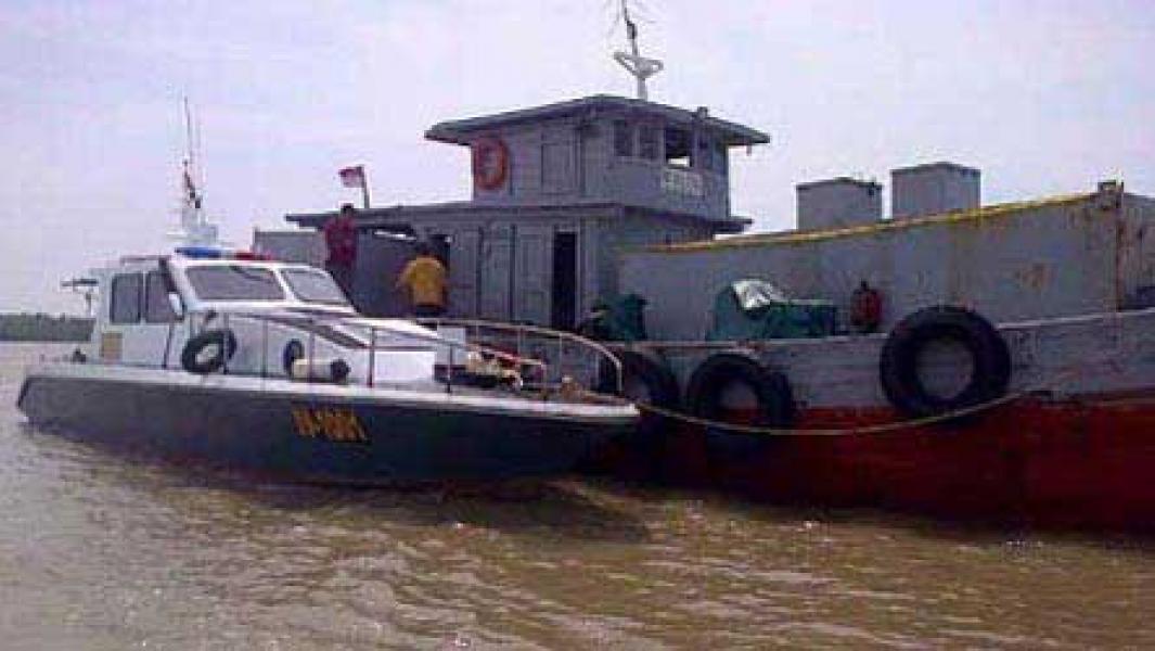 Polda Riau Amankan 40 Ton Solar Ilegal