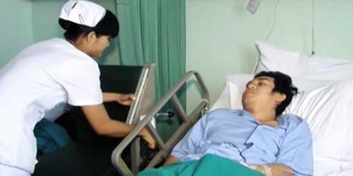 Sakit Kanker, Orangtua Jenguk Olga Syahputra ke Singapura