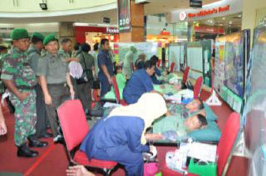 Sambut HUT ke-64 Kodam I/BB, Korem 031/WB Gelar Donor Darah