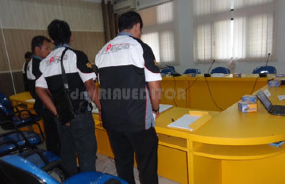 Tipikor Polresta Pekanbaru Geledah Dispora Riau