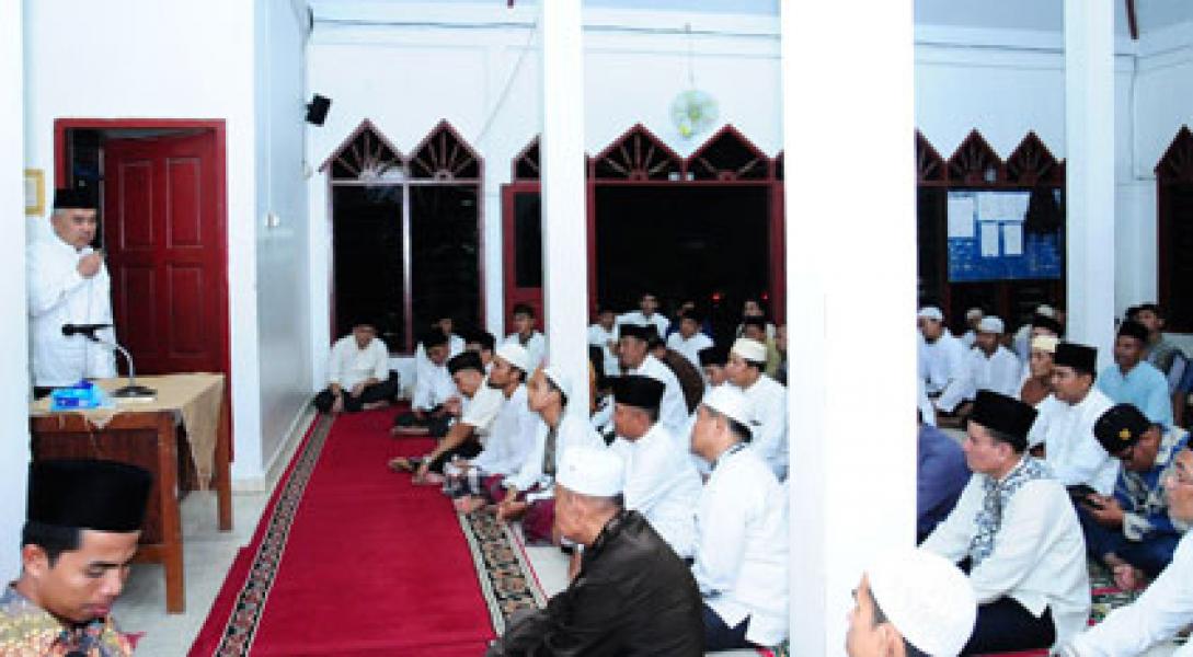 Bupati Harris dan Plt. Gubri Safari Ramadhan di Ponpes Al-Muslimun