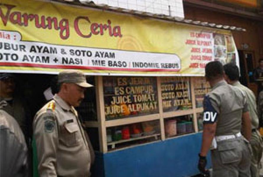 Bupati Imbau Warung Makanan Tutup Hingga Siang Ramadhan