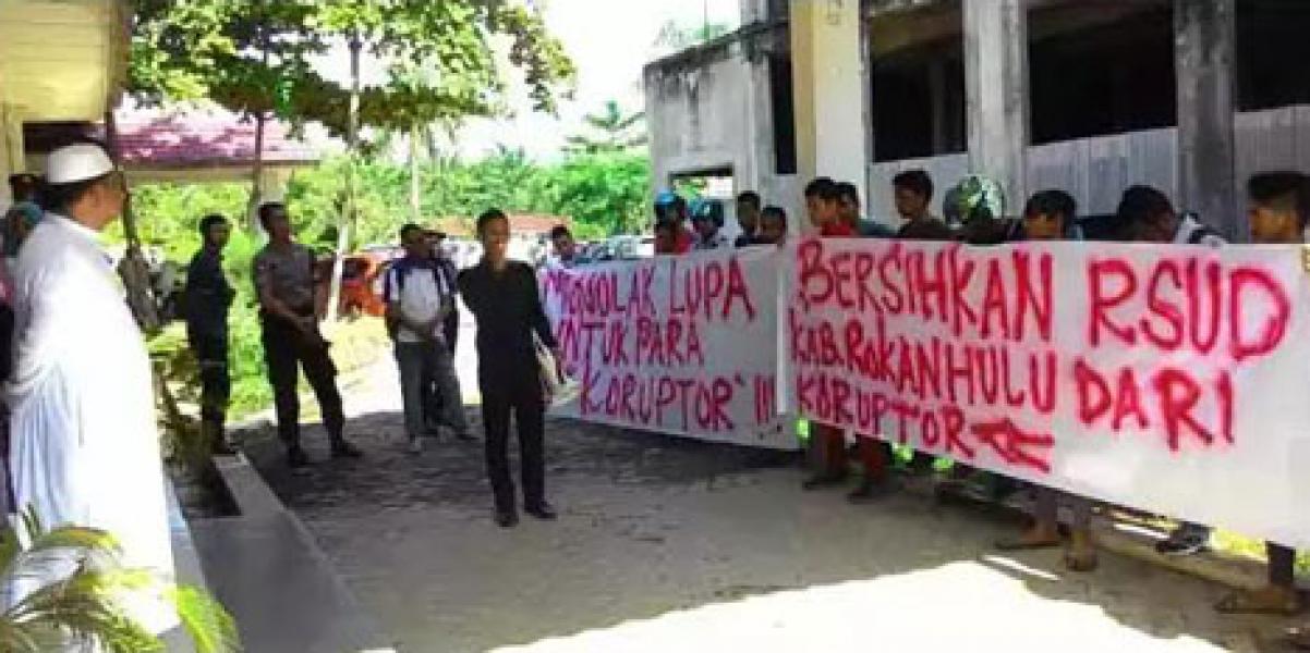 Dugaan Korupsi, AMAK Rohul Demo RSUD Pasir Pangaraian