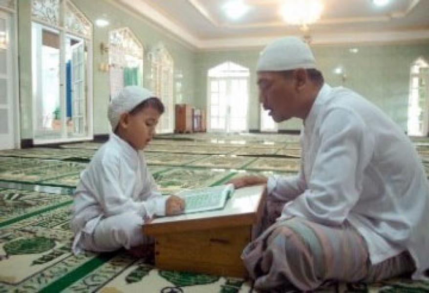 Guru Ngaji Elemen Terpenting Pembangunan Karakter