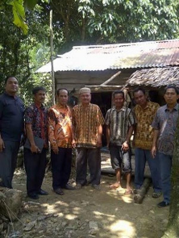 Kadiskessos Datangi Rumah Korban Angin Ribut di Kerumutan