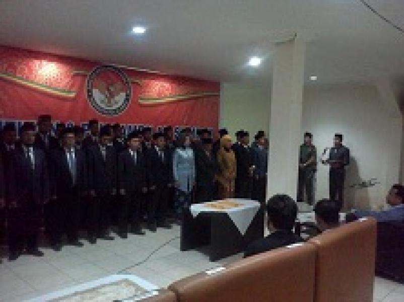 Ketua Panwaslu Lantik 36 Anggota Panwascam