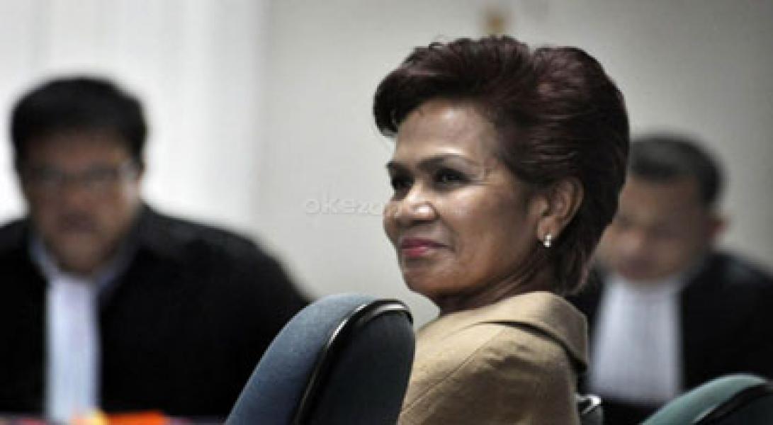 Miranda Goeltom Resmi Hirup Udara Bebas