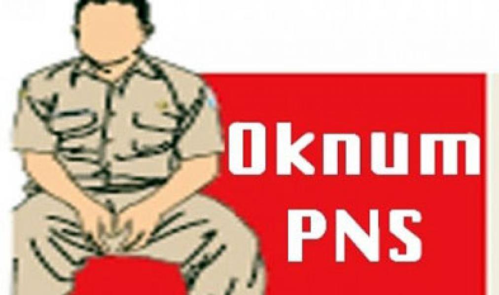 Oknum PNS BPBD Pelalawan Dipergoki Warga Curi Meja Jati