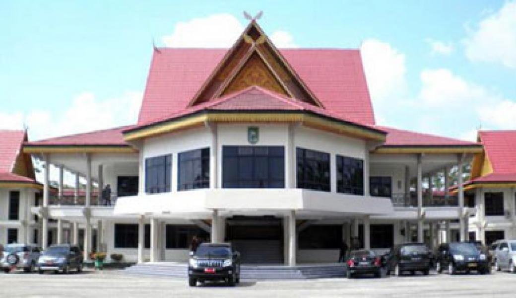 Paripurna LKPJ 2014 Bupati Inhu Kembali Ditunda