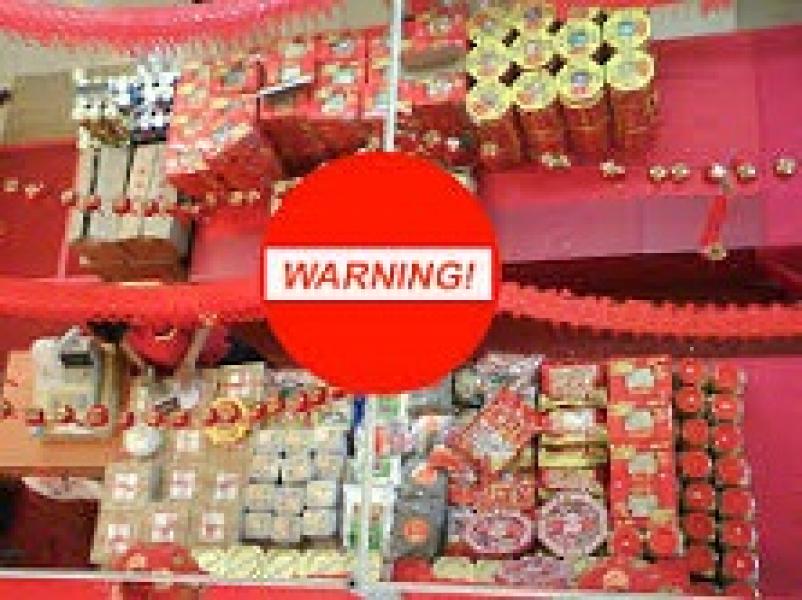 Pedagang Petasan Diminta Taat Hukum