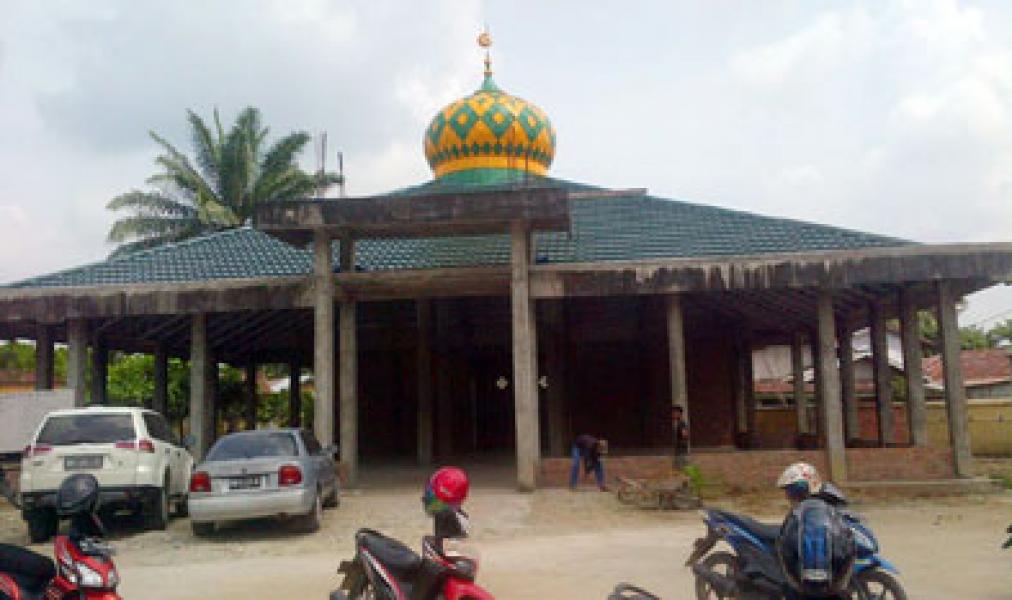 Pelajar Diwajibkan Infaq, Mushalla SMPN 1 Rambah Tak Kunjung Selesai